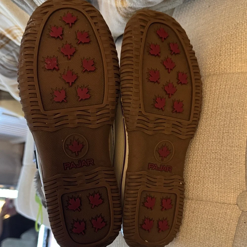 Pajar Taupe and Charcoal Snow Boots - Picture 9 of 10